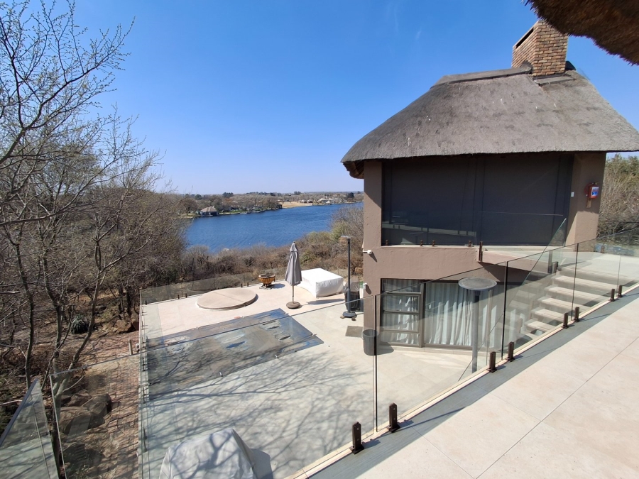 4 Bedroom Property for Sale in Boschenvaal River Front Lodges Free State